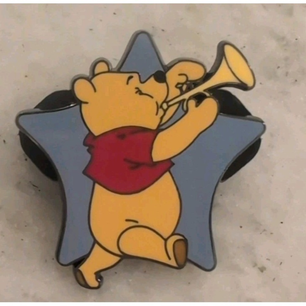 Figpin Winnie the Pooh Pin Mystery Mini Enamel Pin #Y793 Disney Winnie the Pooh